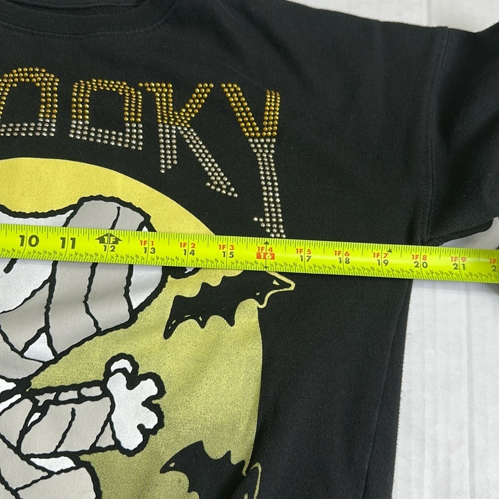 Peanuts Snoopy Spooky Halloween Black Crewneck‎ Sweatshirt Size Small Halloween - Picture 6 of 7
